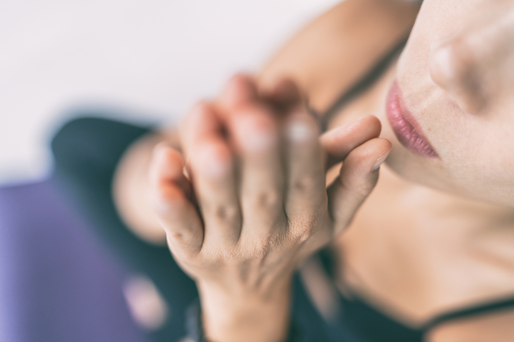 I BENEFICI DELLO YOGA ALLA BOCCA