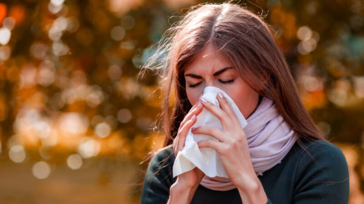 Sintomi tipici delle allergie autunnali all’aria aperta